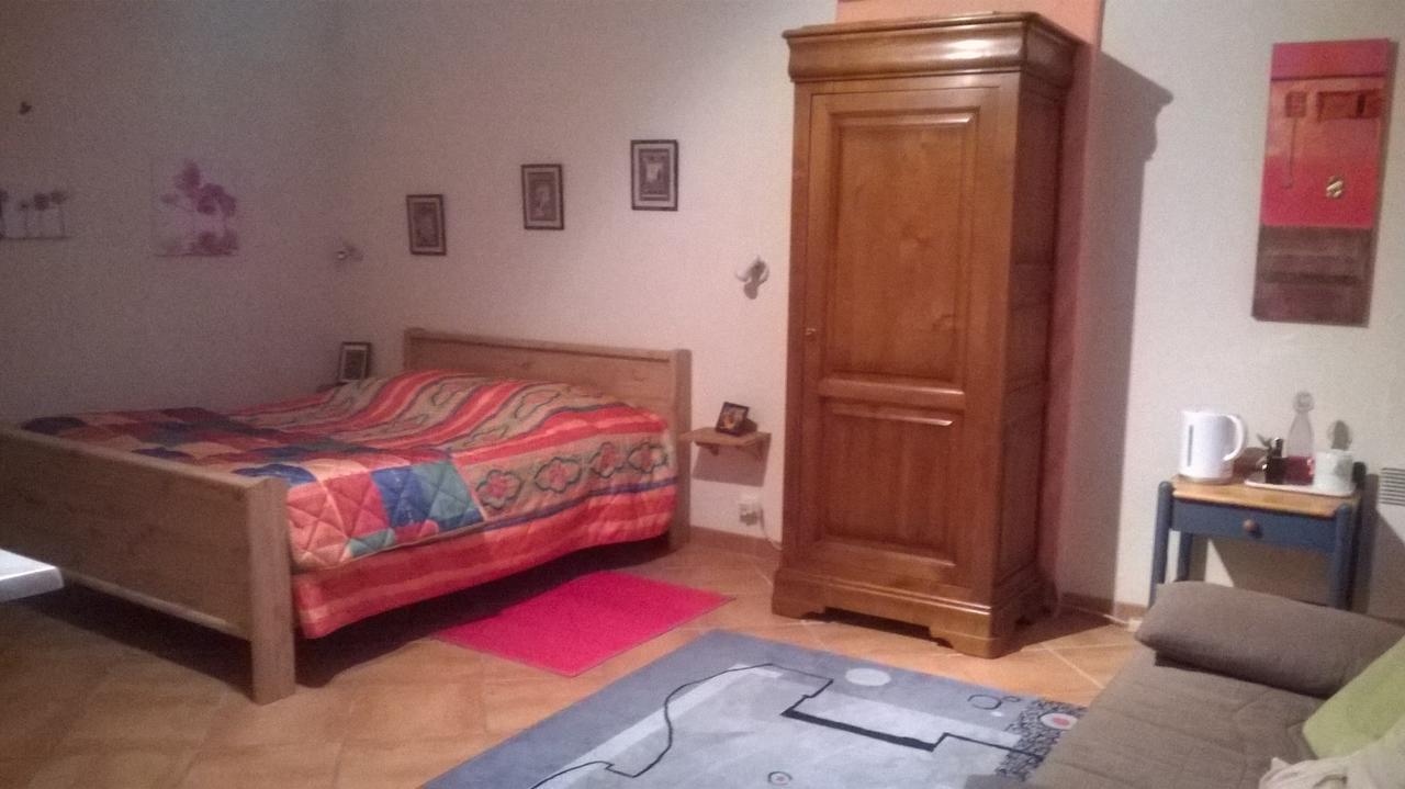 Le Hameau Aux Escargots Bed and Breakfast Bernon Camera foto
